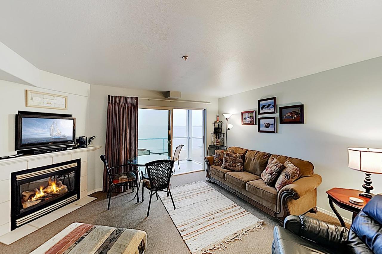 Waters Edge Apartment Salishan Beach Ruang foto
