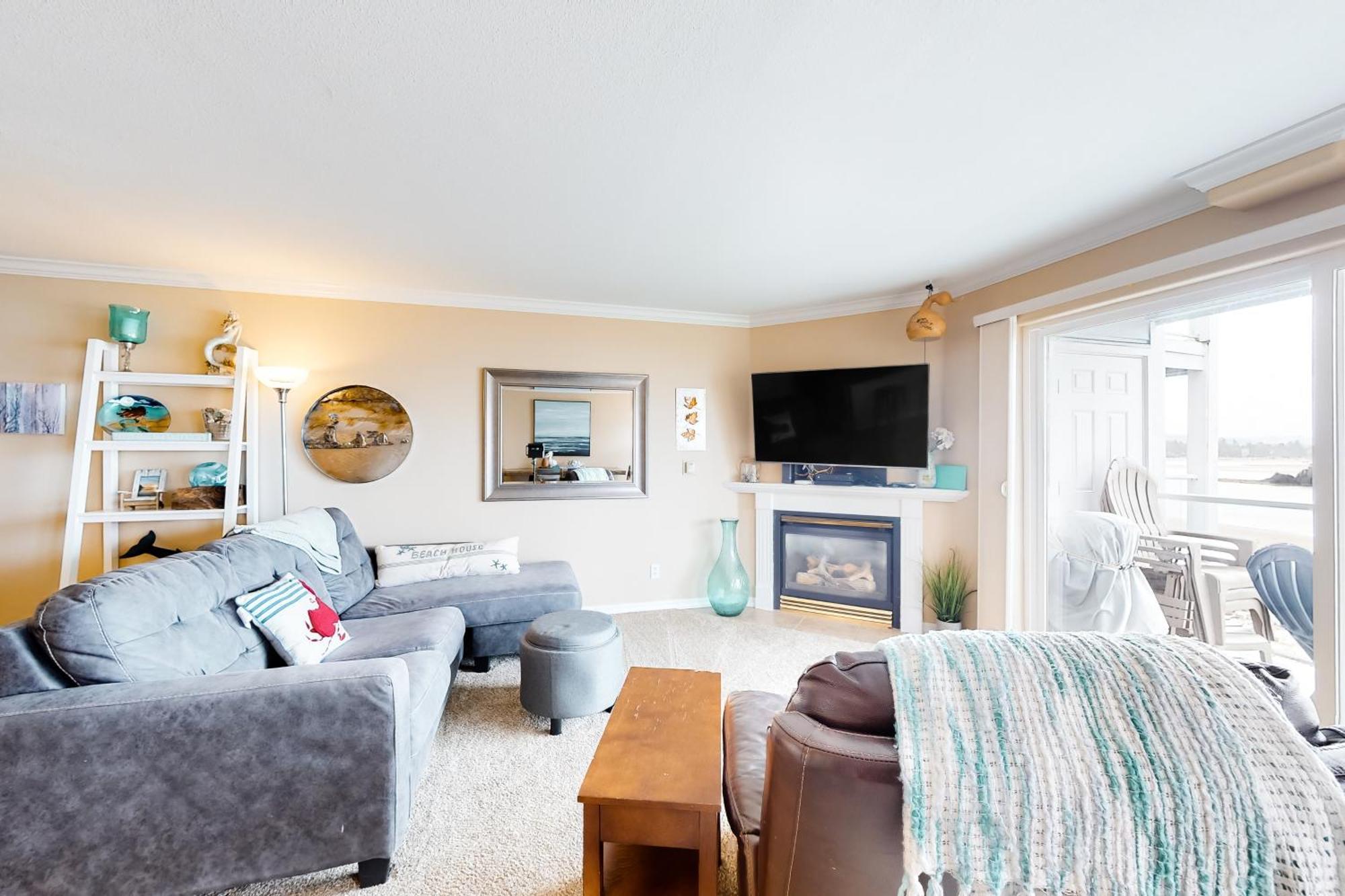 Waters Edge Apartment Salishan Beach Ruang foto