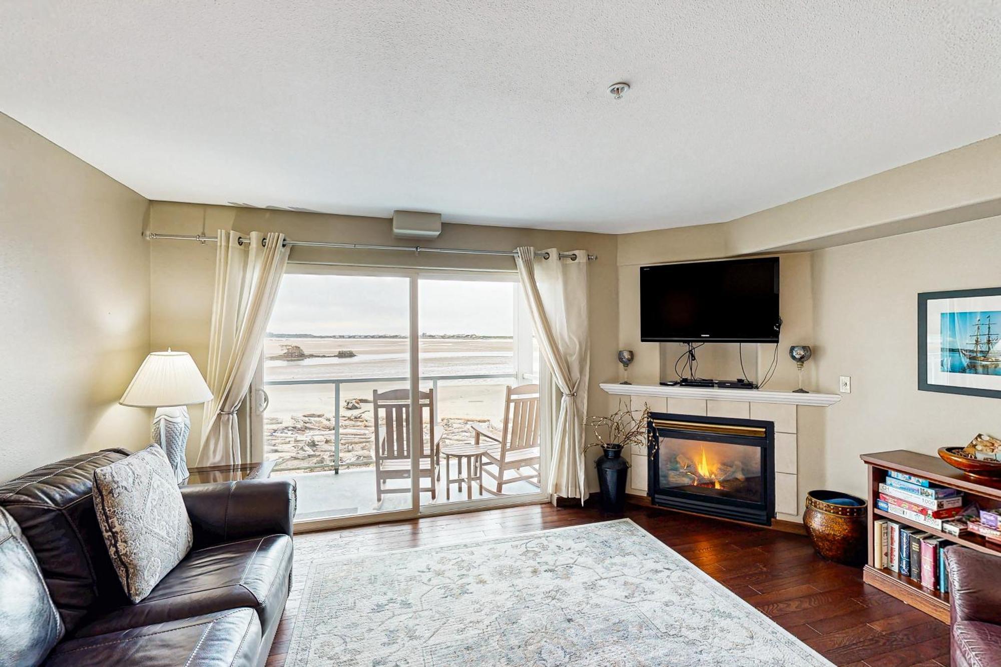 Waters Edge Apartment Salishan Beach Ruang foto