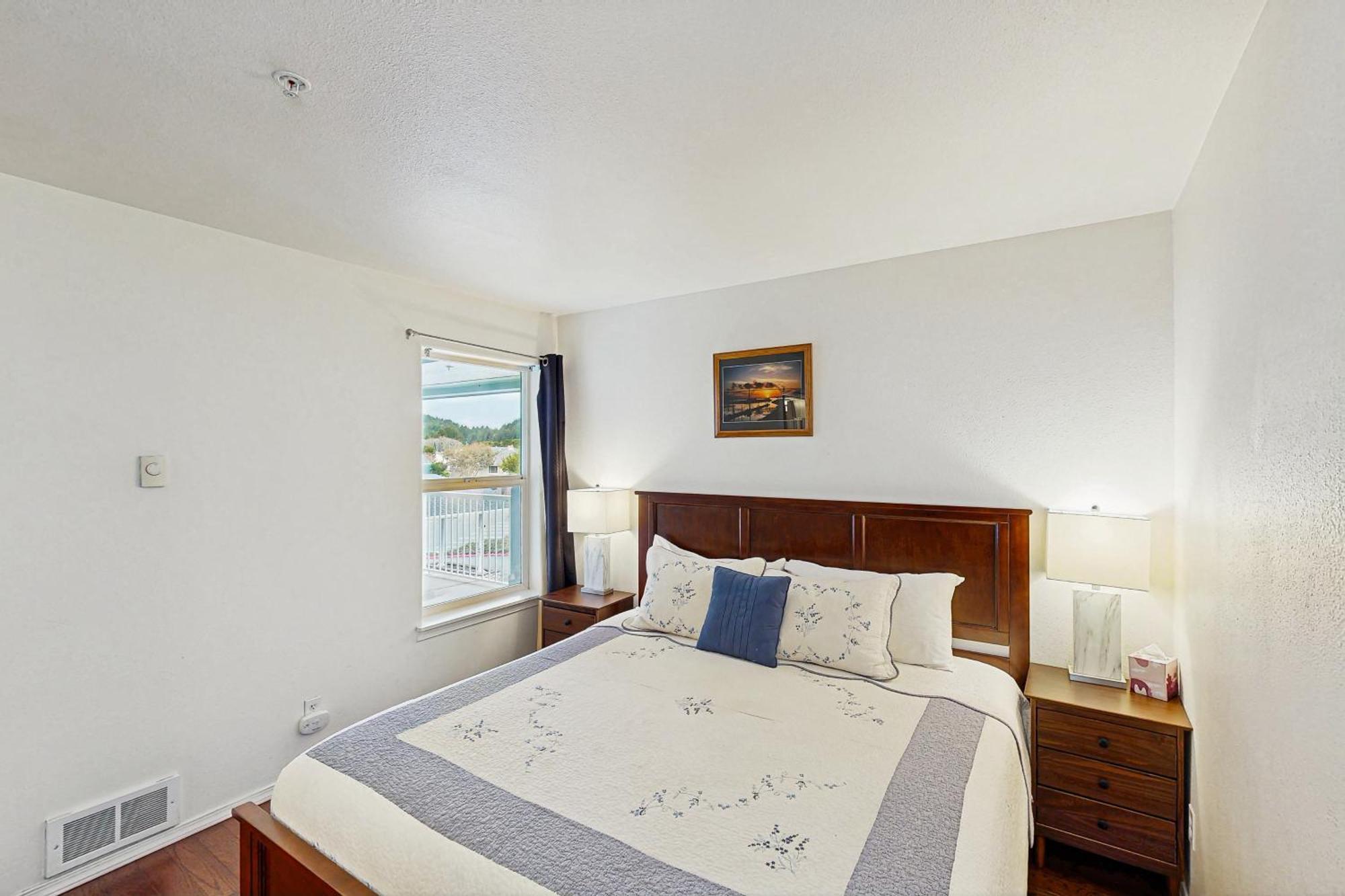 Waters Edge Apartment Salishan Beach Ruang foto