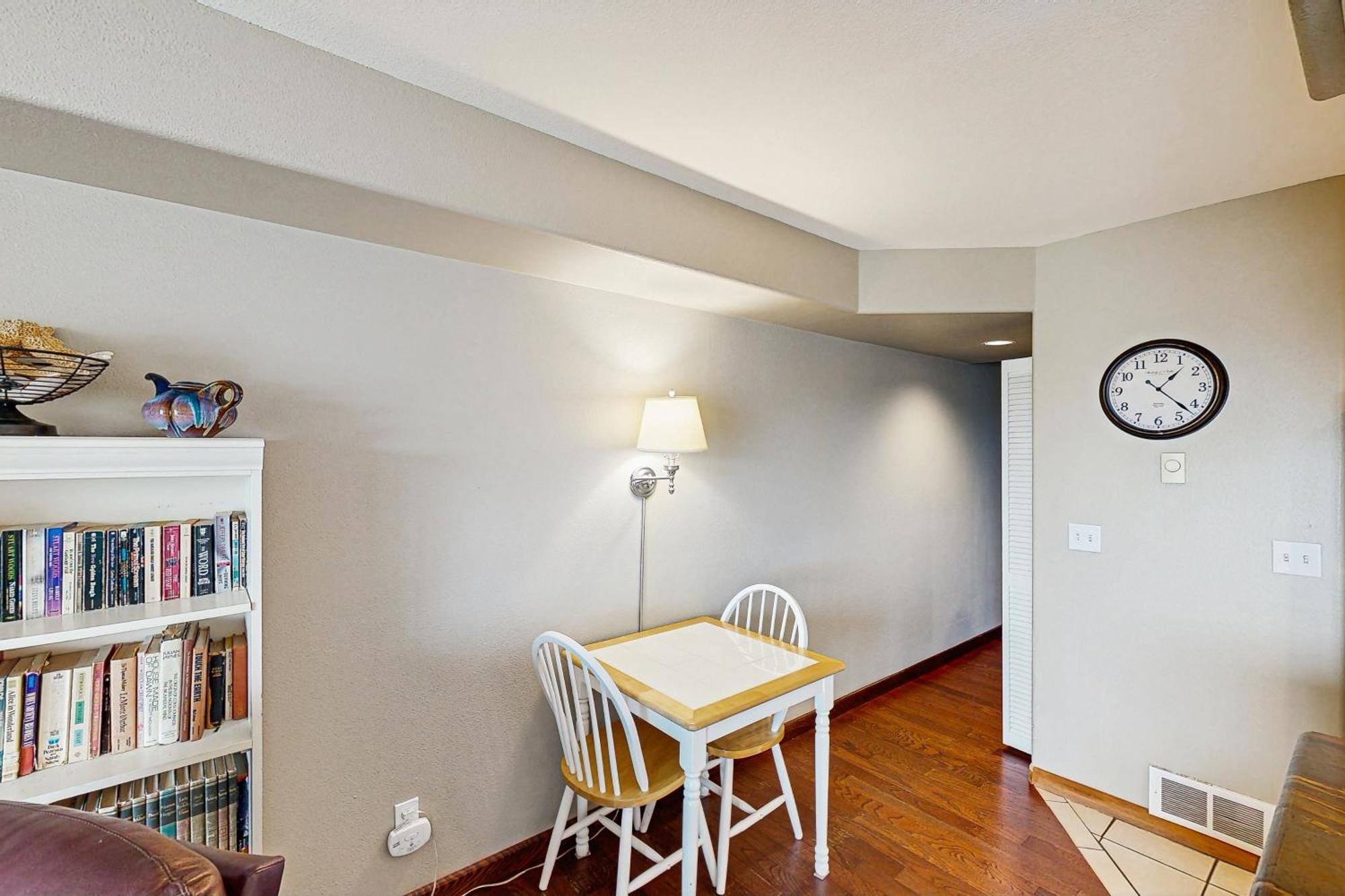 Waters Edge Apartment Salishan Beach Ruang foto
