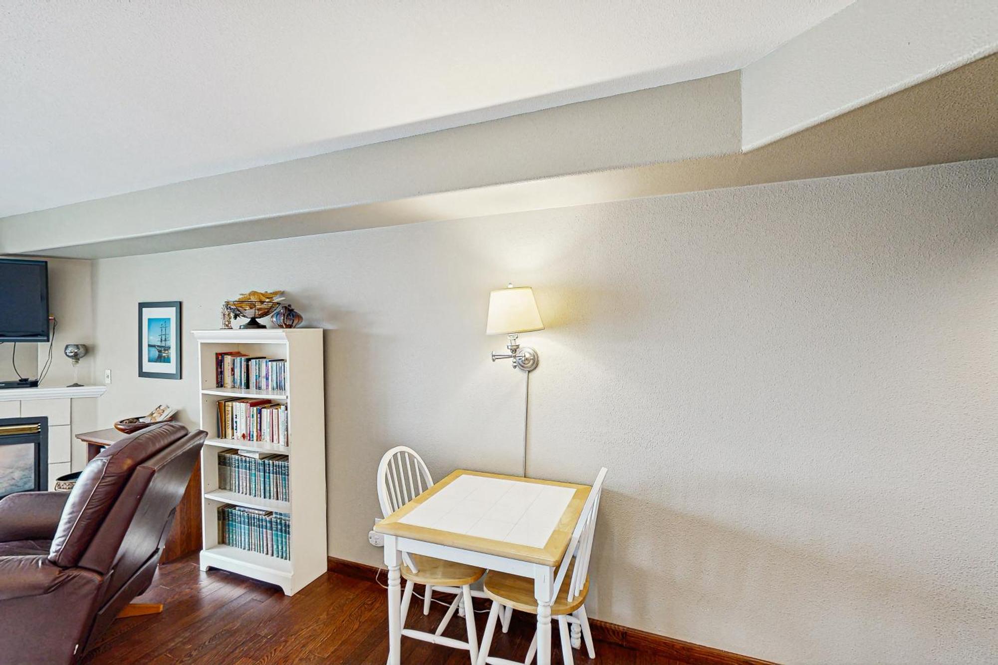 Waters Edge Apartment Salishan Beach Ruang foto