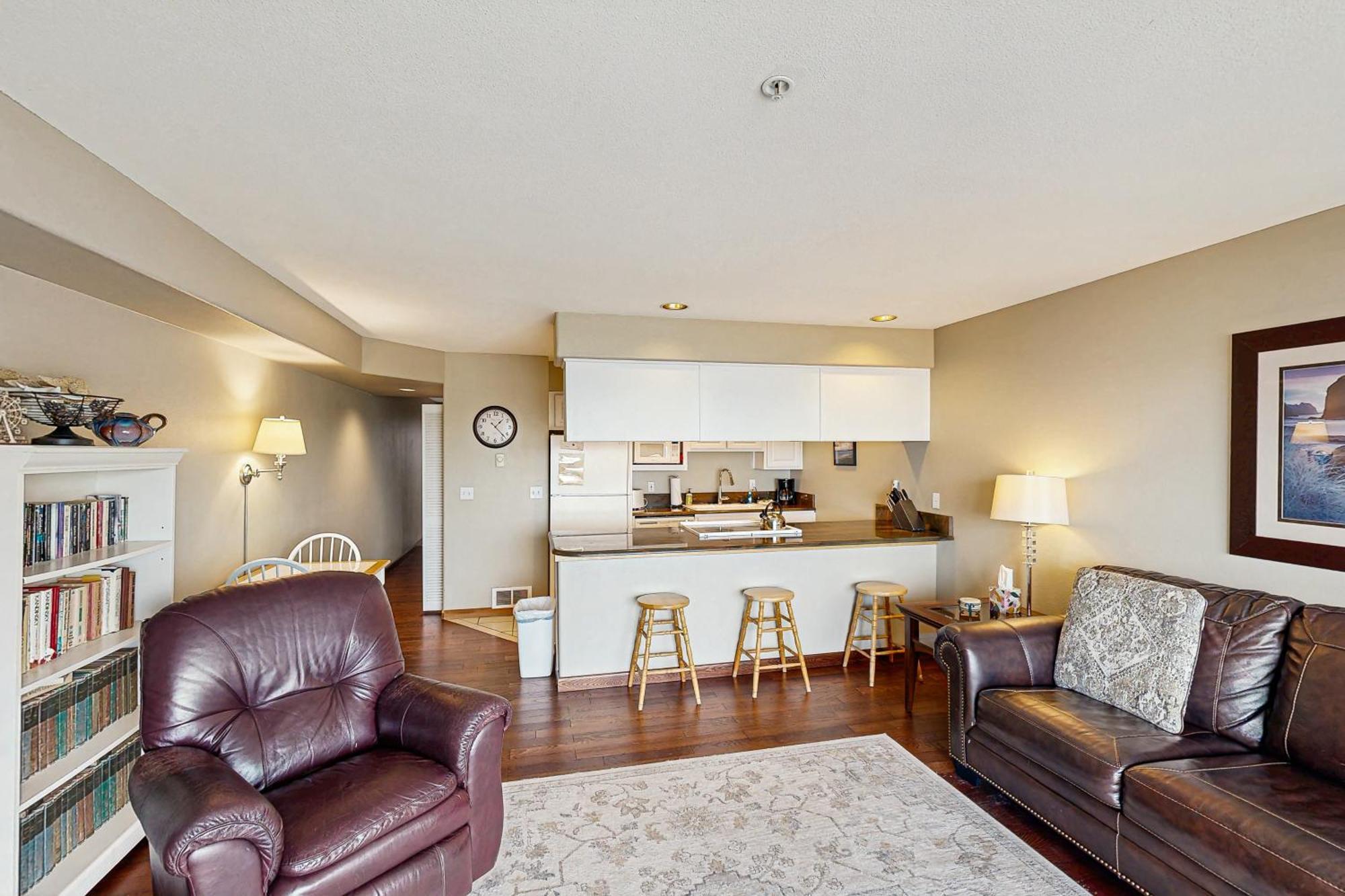 Waters Edge Apartment Salishan Beach Ruang foto